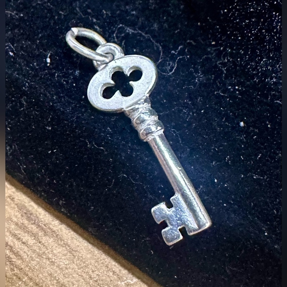 JAMES AVERY Sterling Silver Scroll Filigree Large Key Charm Pendant; RETIRED